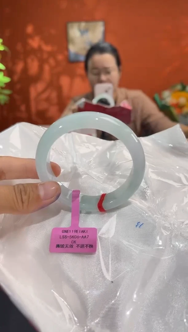 未镶嵌手镯翡翠翡翠手镯