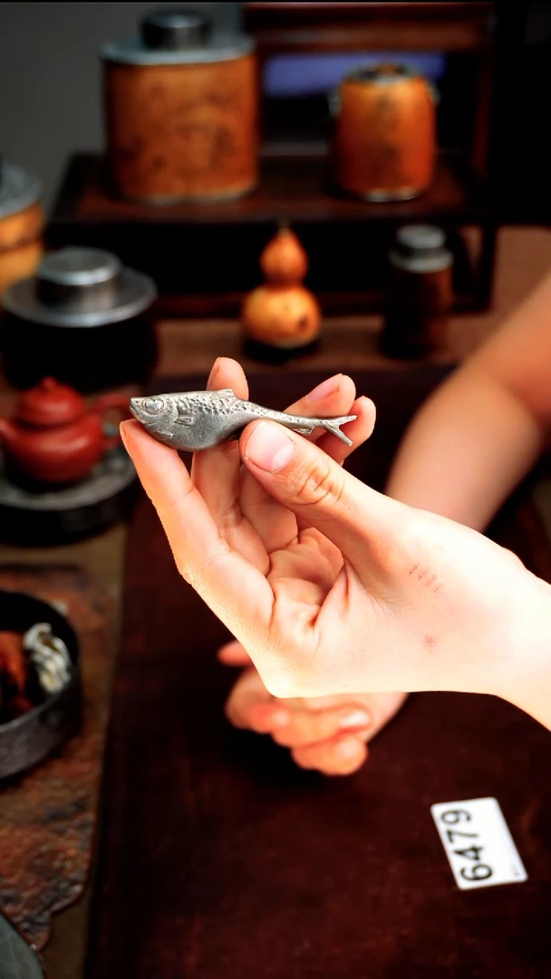 6479纯锡小鱼搁置摆件