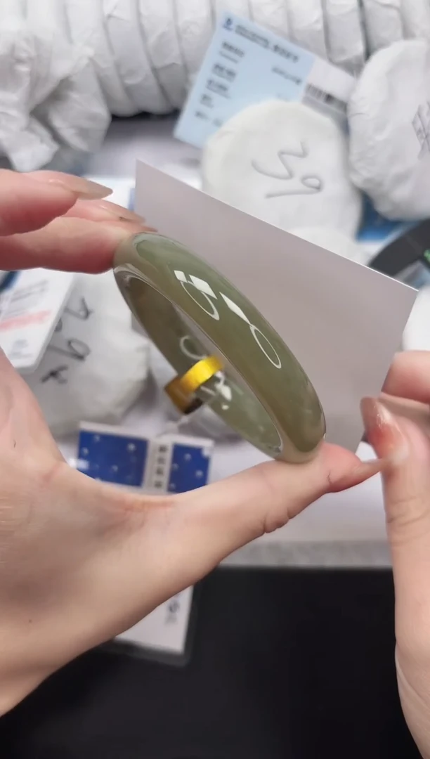 未镶嵌手镯和田玉127-54.6QS5