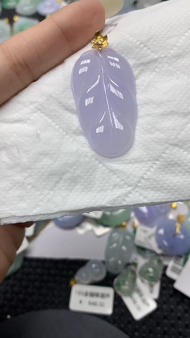 颈饰18K金镶嵌翡翠11111111111