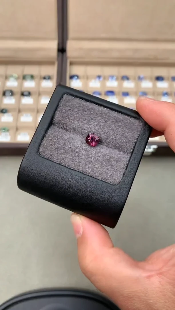 【闪购商品】定制尖晶石裸石未镶嵌1.78ct 枕型 紫色调