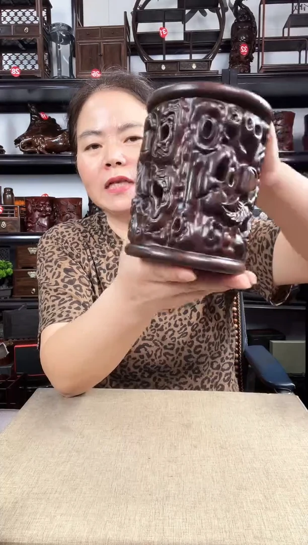 木寿桃笔筒老李红木工艺品