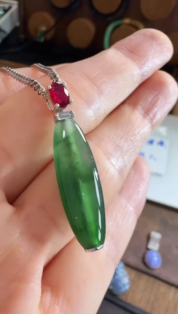 吊坠(不含链)18K金镶嵌翡翠吊坠