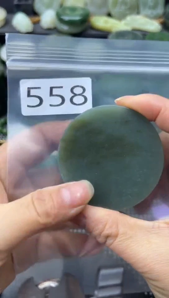 未镶嵌和田玉珠宝半成品镯芯