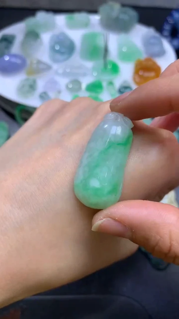 【闪购商品】定制翡翠未镶嵌翡翠