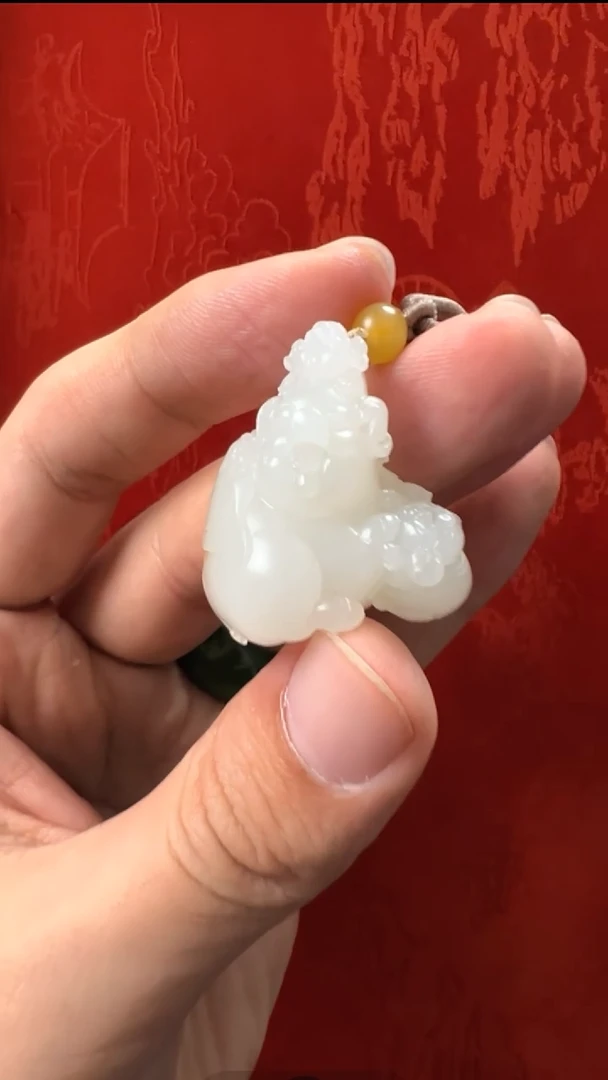 未镶嵌和田玉挂件新疆料脂级三只小猪雕件
