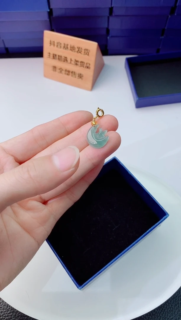 翡翠未镶嵌颈饰1111111