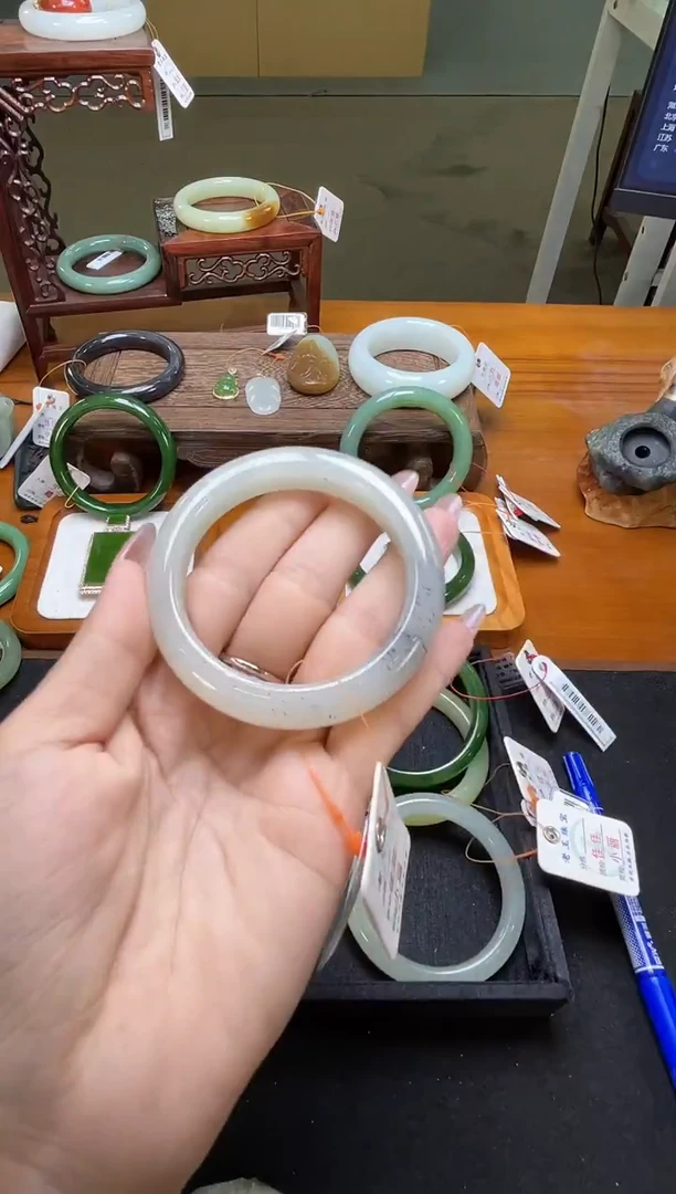 未镶嵌手镯和田玉新疆黑山 54圈