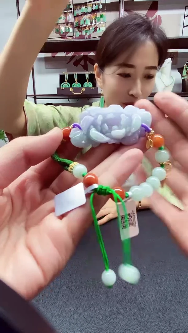 翡翠未镶嵌颈饰翡翠吊坠