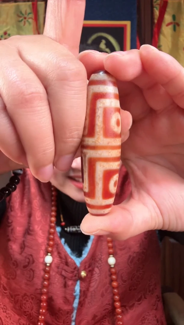 无非金属藏地红肉4眼古珠