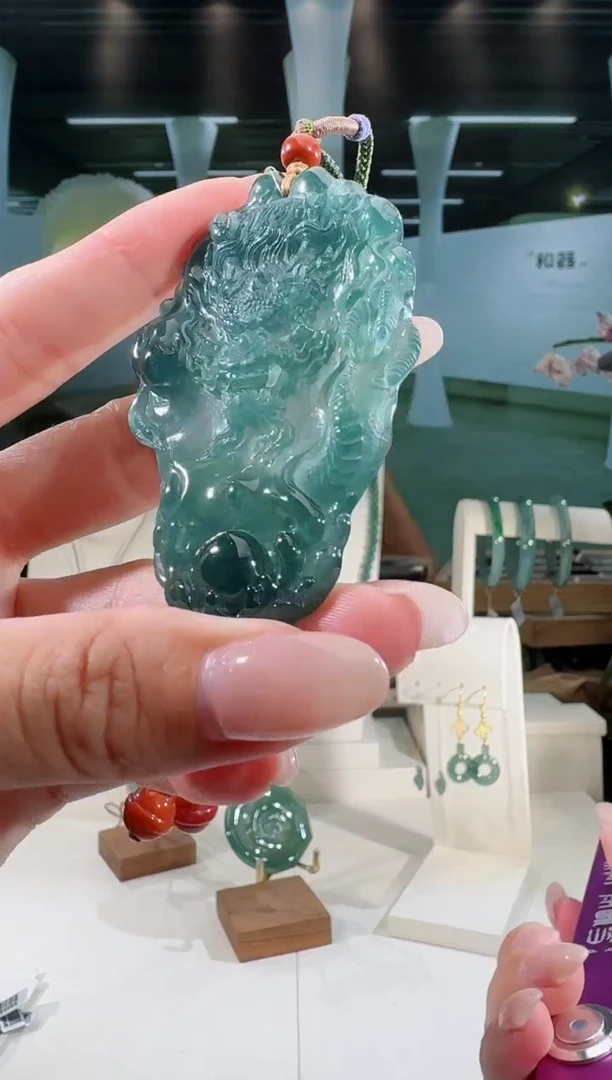翡翠未镶嵌吊坠(不含链)龙牌多样性发一