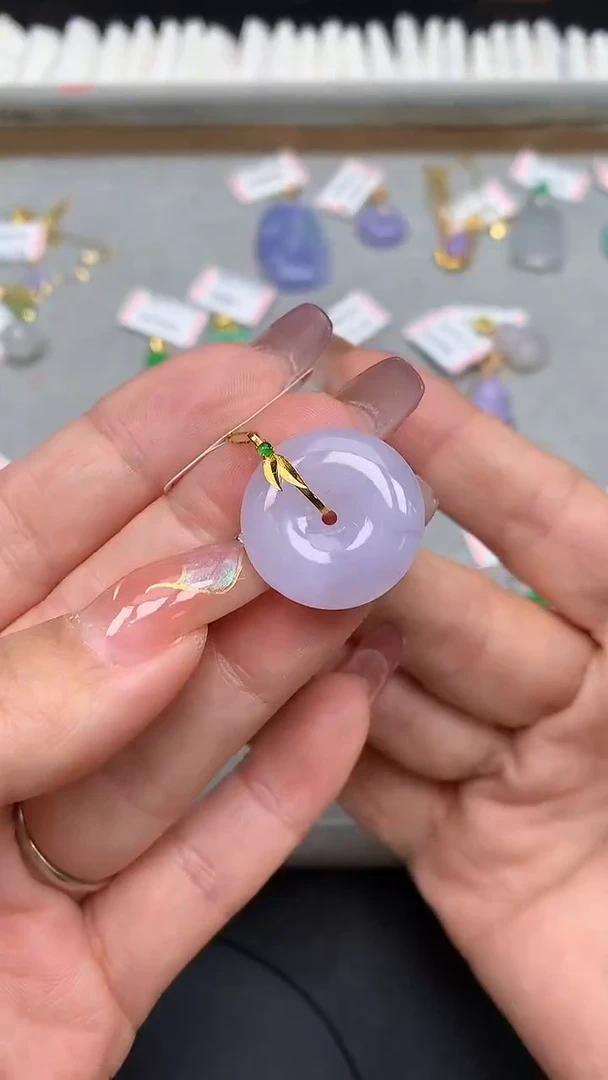 翡翠18K金镶嵌吊坠(不含链)MS194352