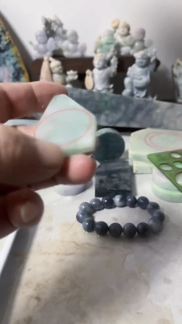 【闪购商品】翡翠吊坠(不含链)未镶嵌A111