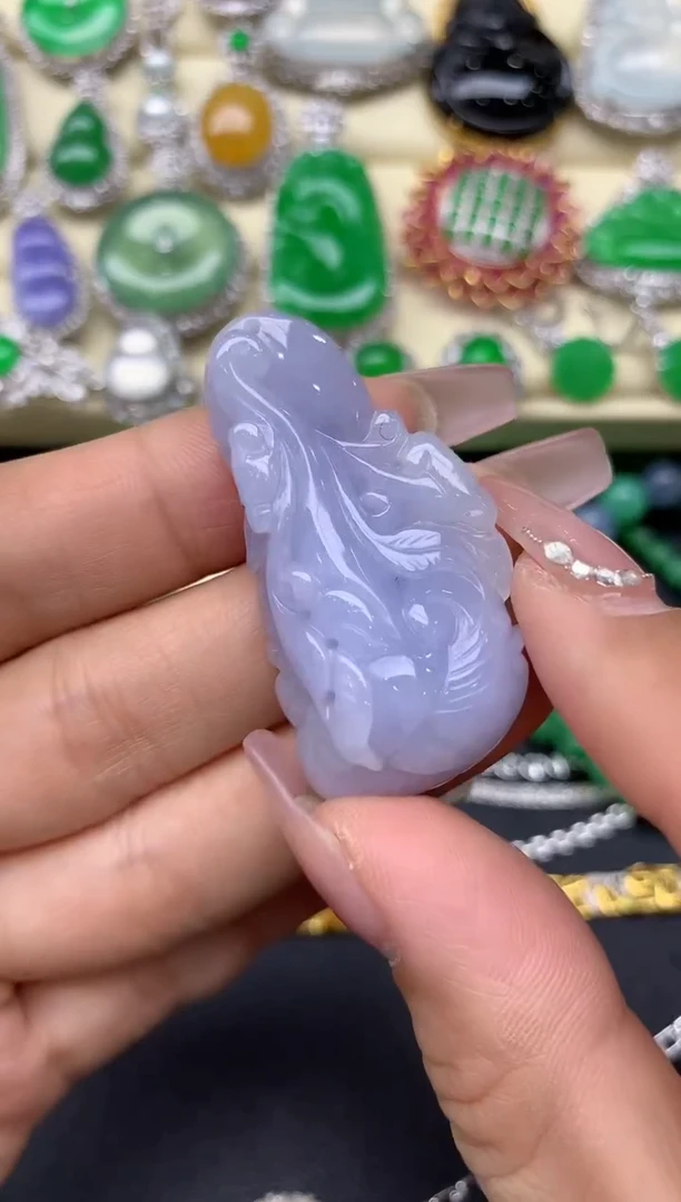 颈饰未镶嵌翡翠68-翡翠雪姐天天见