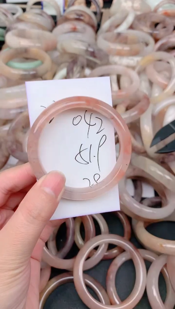 未镶嵌手镯石英质玉042