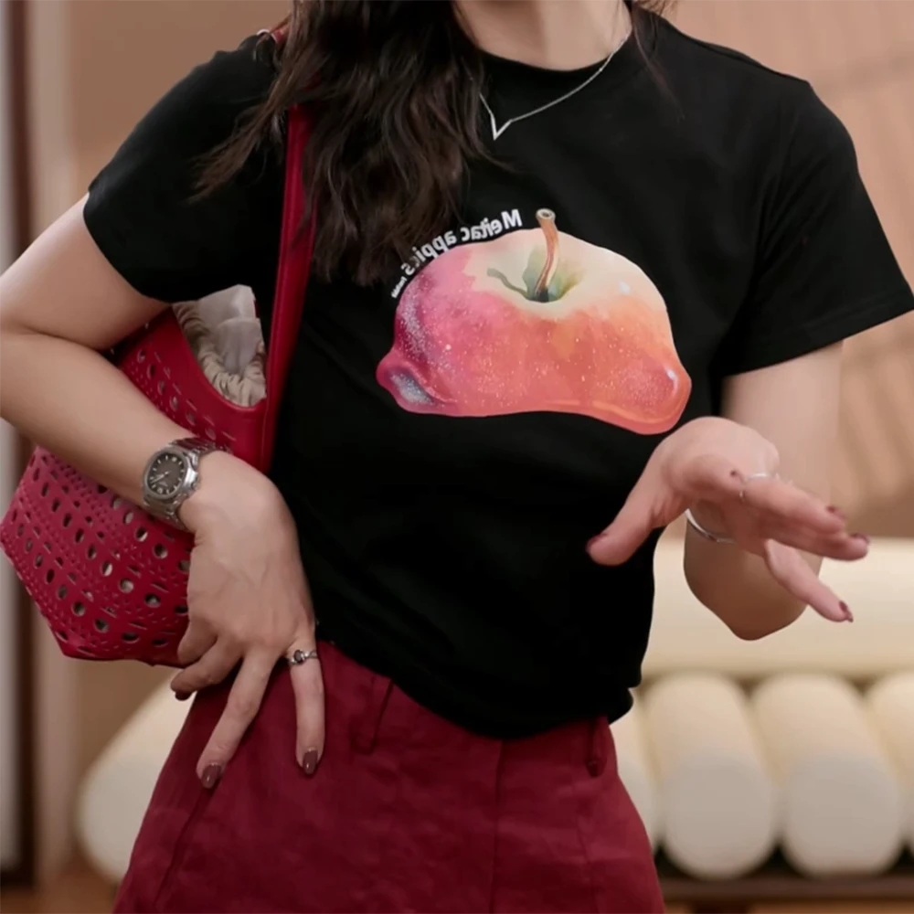 2025"半颗苹果"夏季女款水果短袖打底T恤上衣休闲时尚印花