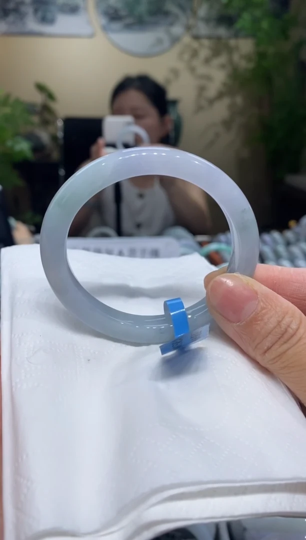翡翠手镯未镶嵌翡翠50-51