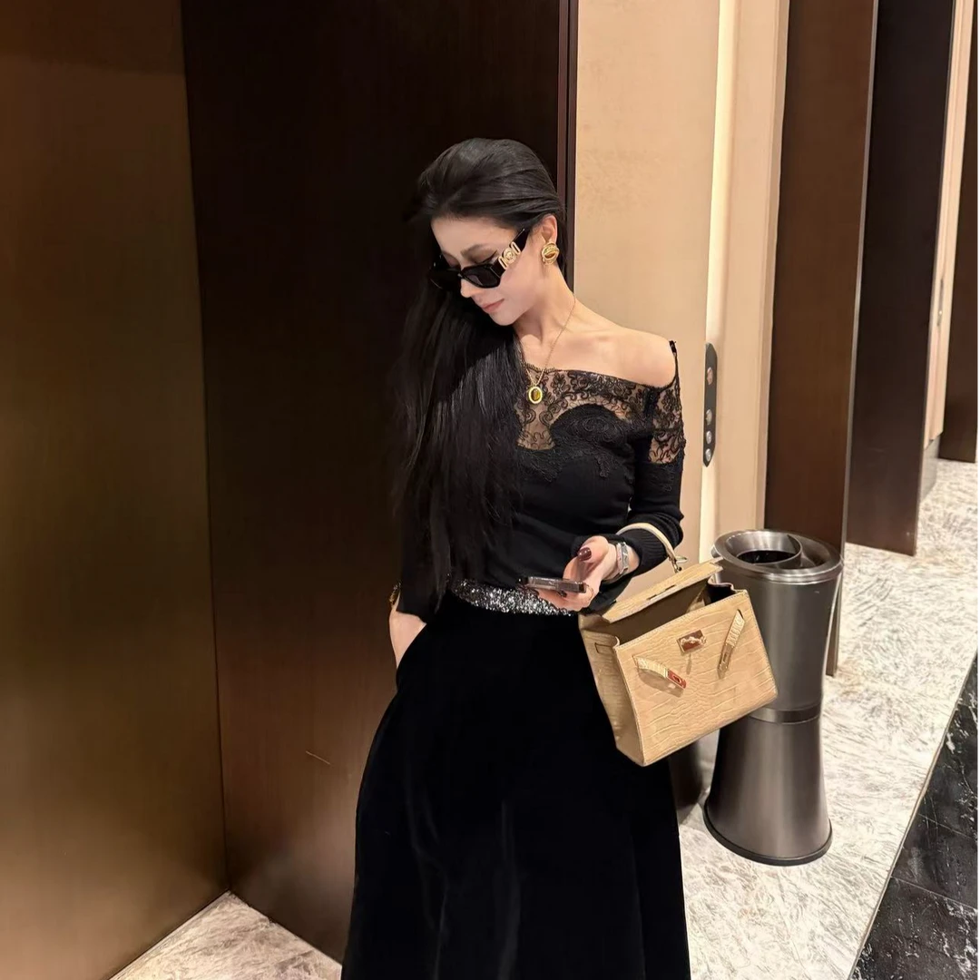 WANWAN【归国千金】秋冬新款 上衣！！蕾丝重工勾花上衣JJQ5ZZS6332