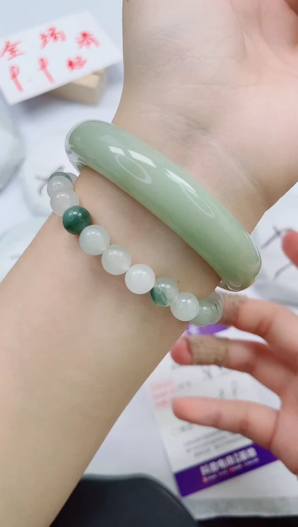 未镶嵌手镯石英质玉239-58/59