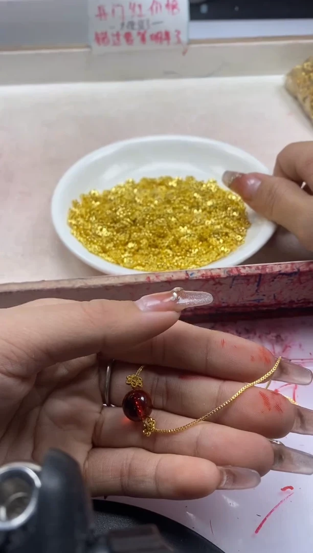 【闪购商品】玛瑙/玉髓颈饰银S800镶嵌x826金花托6mm*100颗