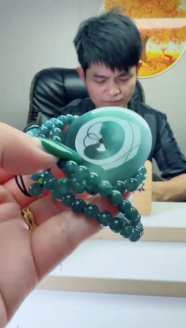 翡翠未镶嵌颈饰多样性随机发其一