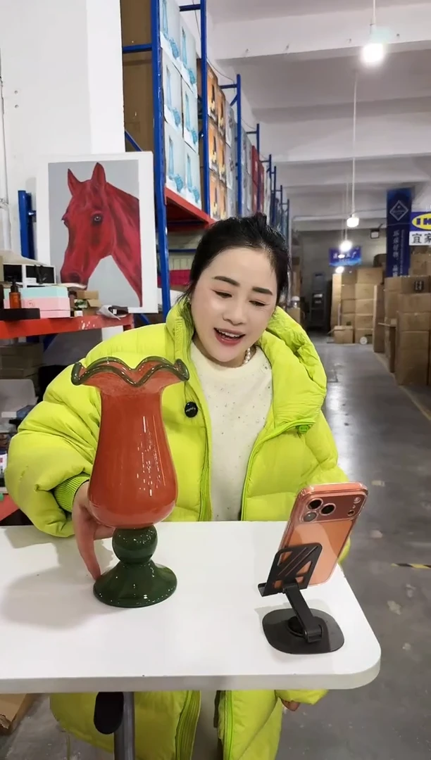 私花主义-胡萝卜花瓶