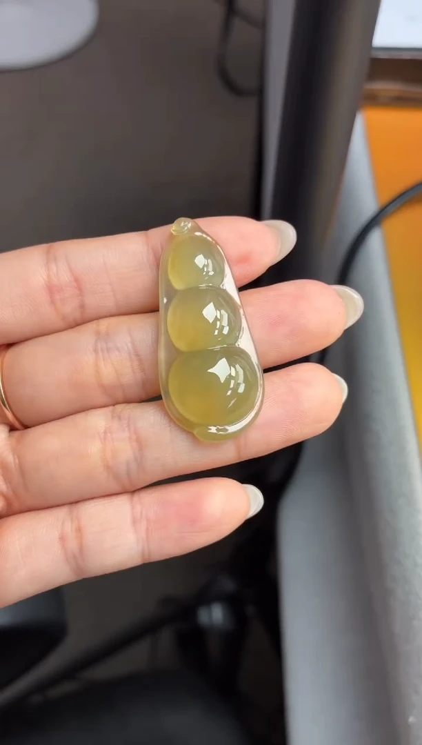 吊坠(不含链)未镶嵌翡翠53 豆子 41.6 18.6 6.6