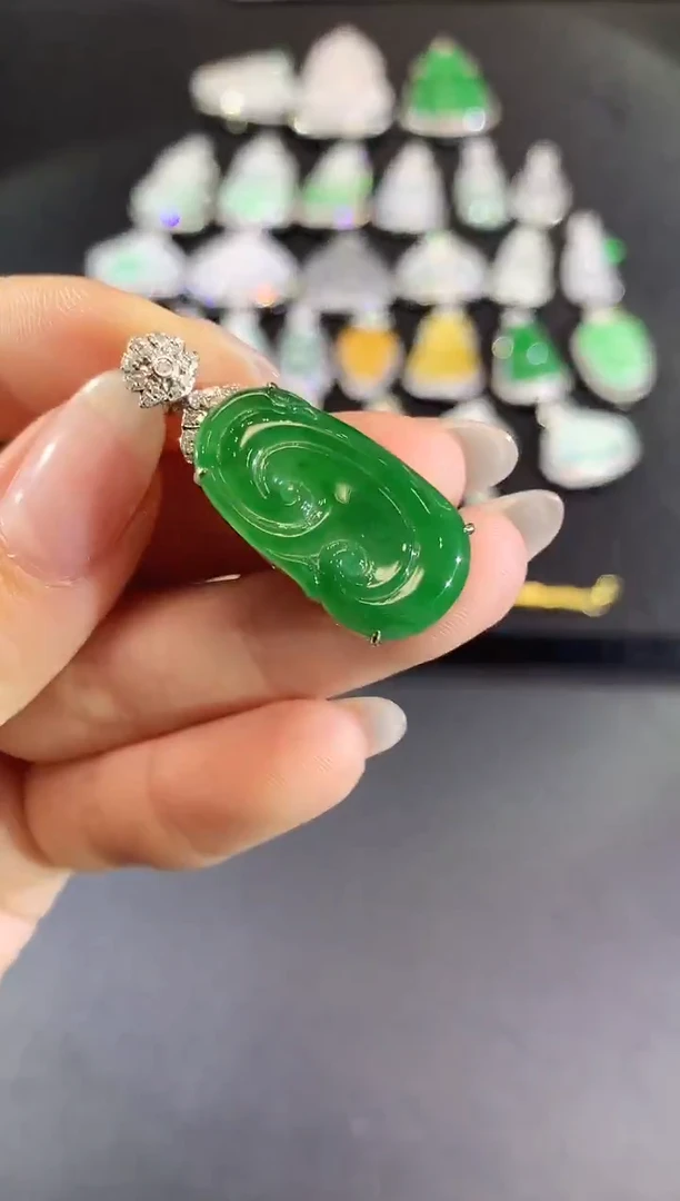 吊坠(不含链)18K金镶嵌翡翠25-如意