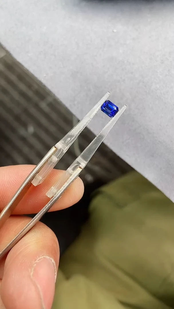 【闪购商品】蓝宝石裸石未镶嵌0.88