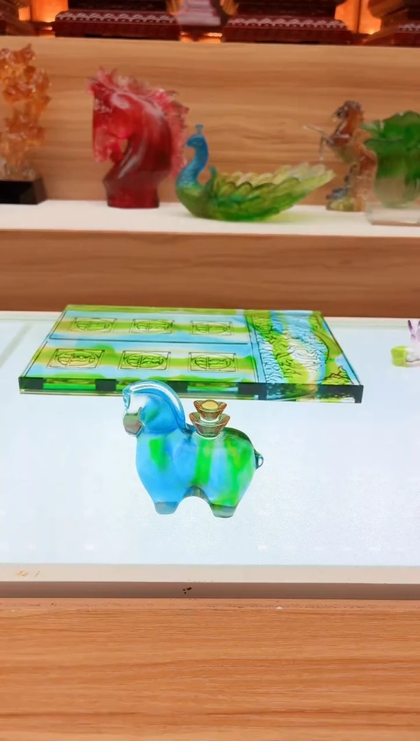 手工艺品琉璃彩色马上有钱手把件颜色随机