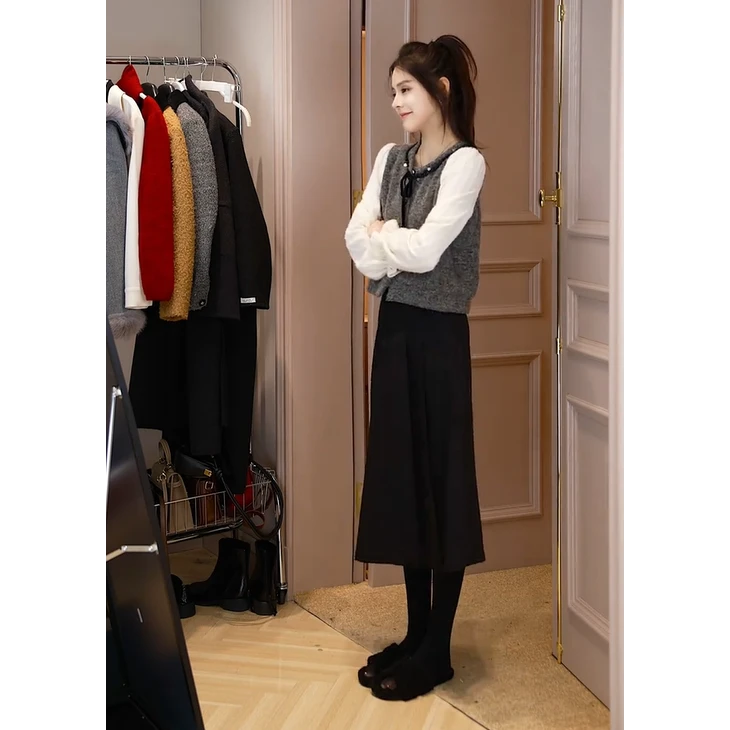 早春一整套女装2025新款韩版蕾丝拼接假俩件上衣高腰半身裙两件套