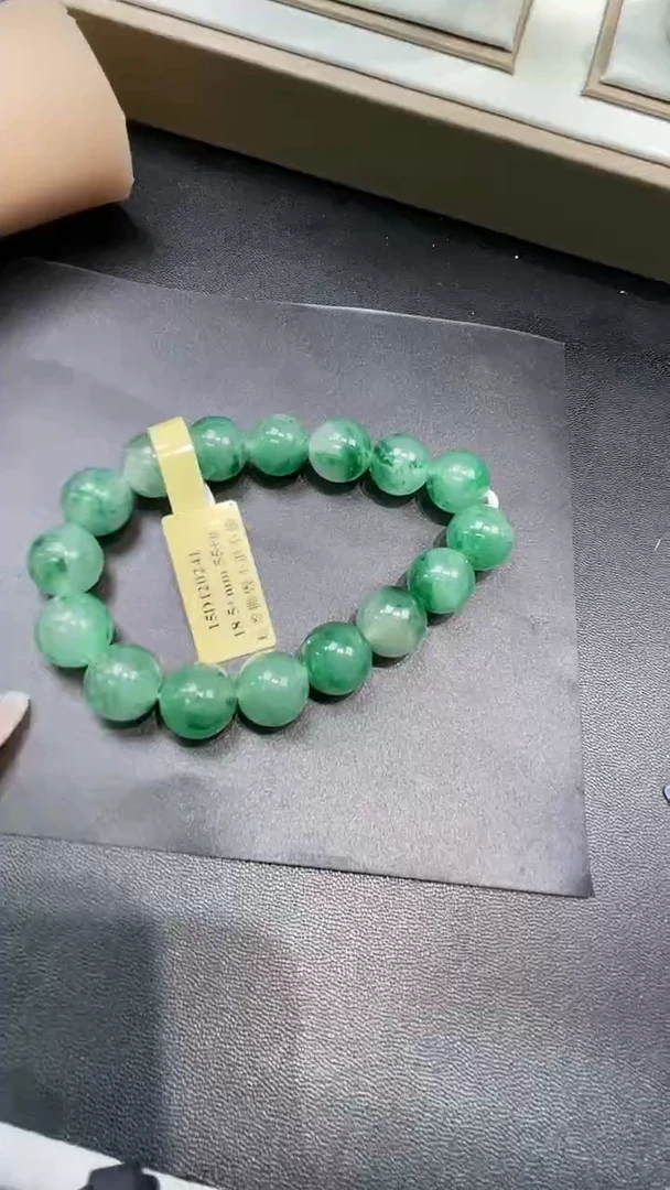 未镶嵌手串石英质玉（非洲翠）43手串