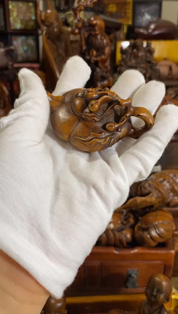 木小叶黄杨小件寿桃壶