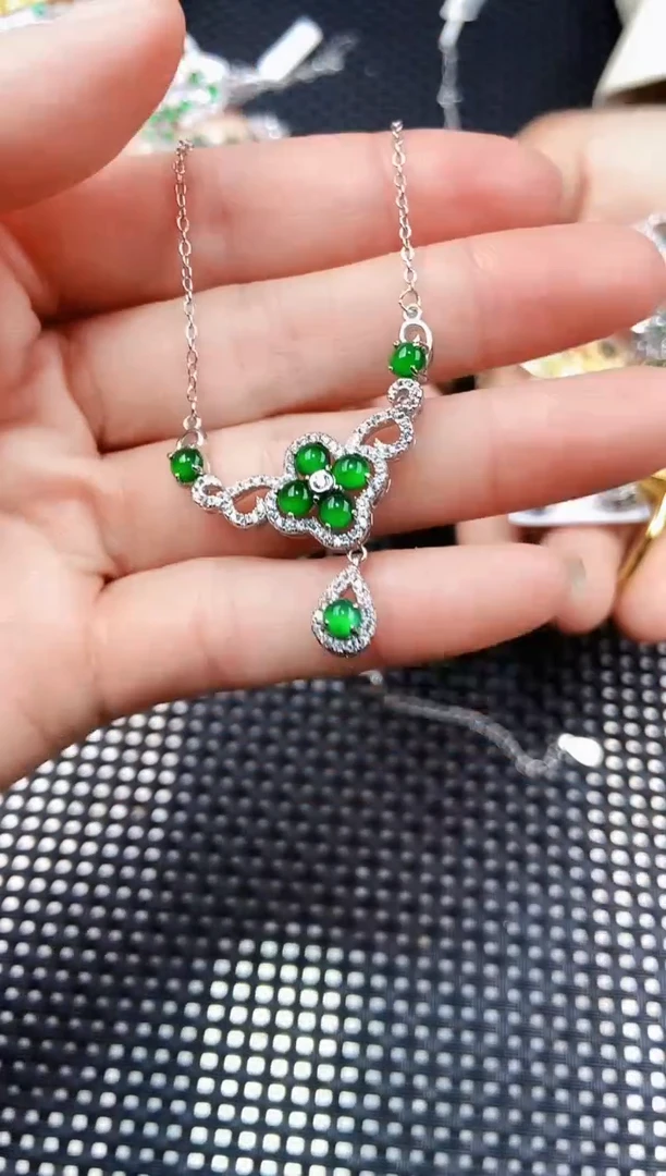 【闪购商品】翡翠颈饰未镶嵌111111111