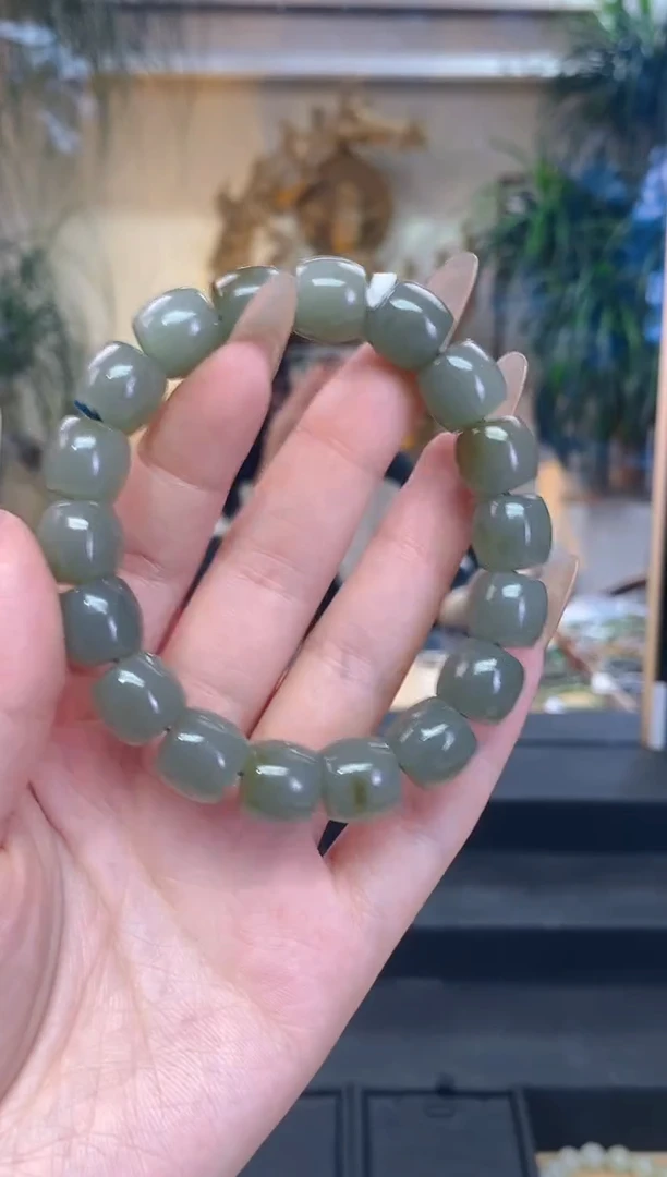 未镶嵌手串和田玉卡