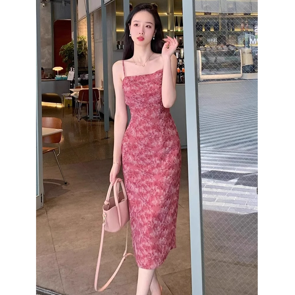 气质名媛高端精致小香风修身显瘦红色碎花吊带包臀连衣裙子女夏季