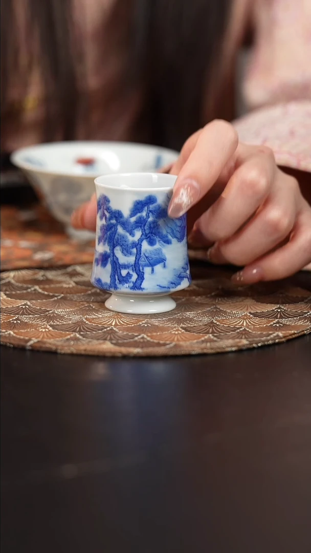 【闪购商品】杯看山柴窑青花山水