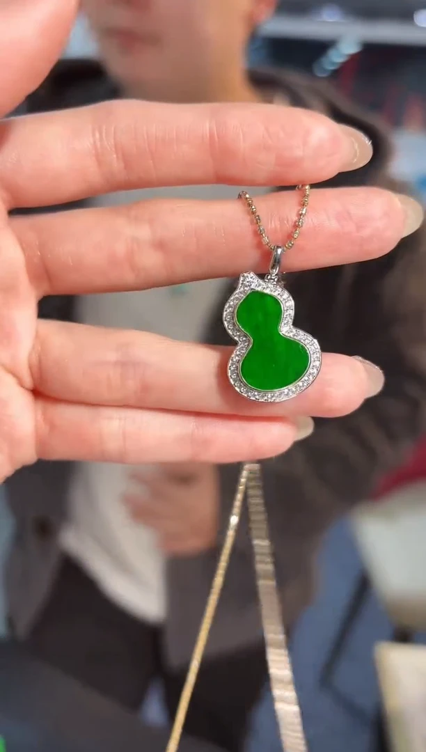 【闪购商品】翡翠吊坠(不含链)未镶嵌缅料A货/支持复检/一件