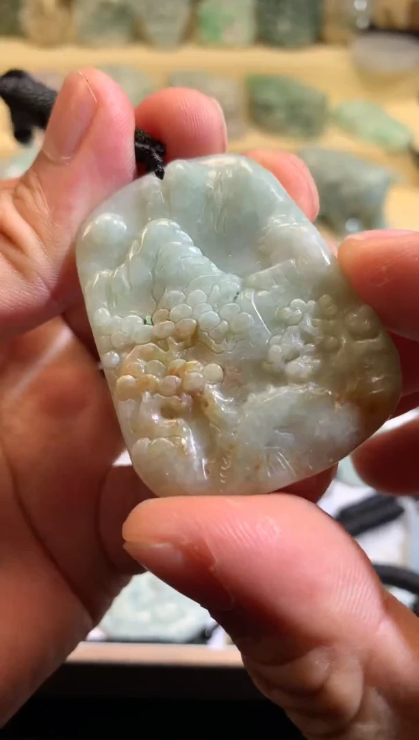 翡翠未镶嵌颈饰5/28/092