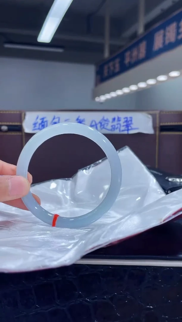 未镶嵌手镯翡翠7