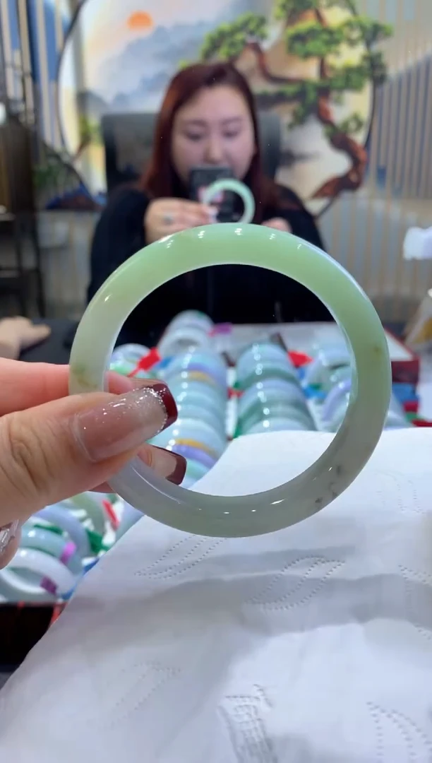 【闪购商品】翡翠手镯未镶嵌00005202