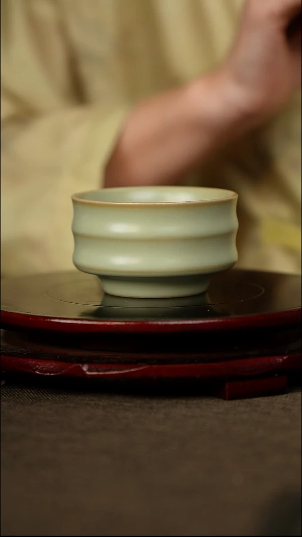 粉青 竹节杯 带底款
