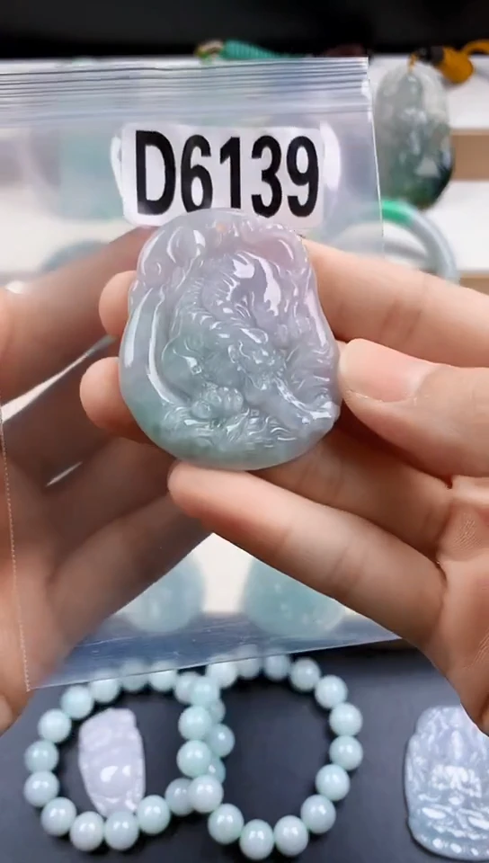 颈饰未镶嵌翡翠天然翡翠吊坠挂件