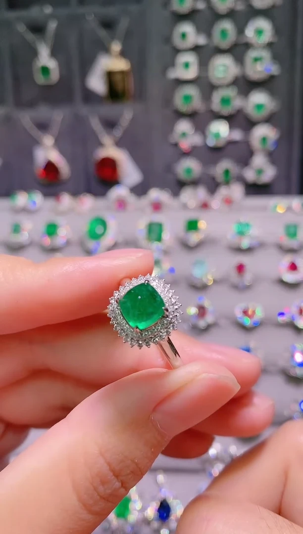 18K金镶嵌18K金戒指祖母绿.