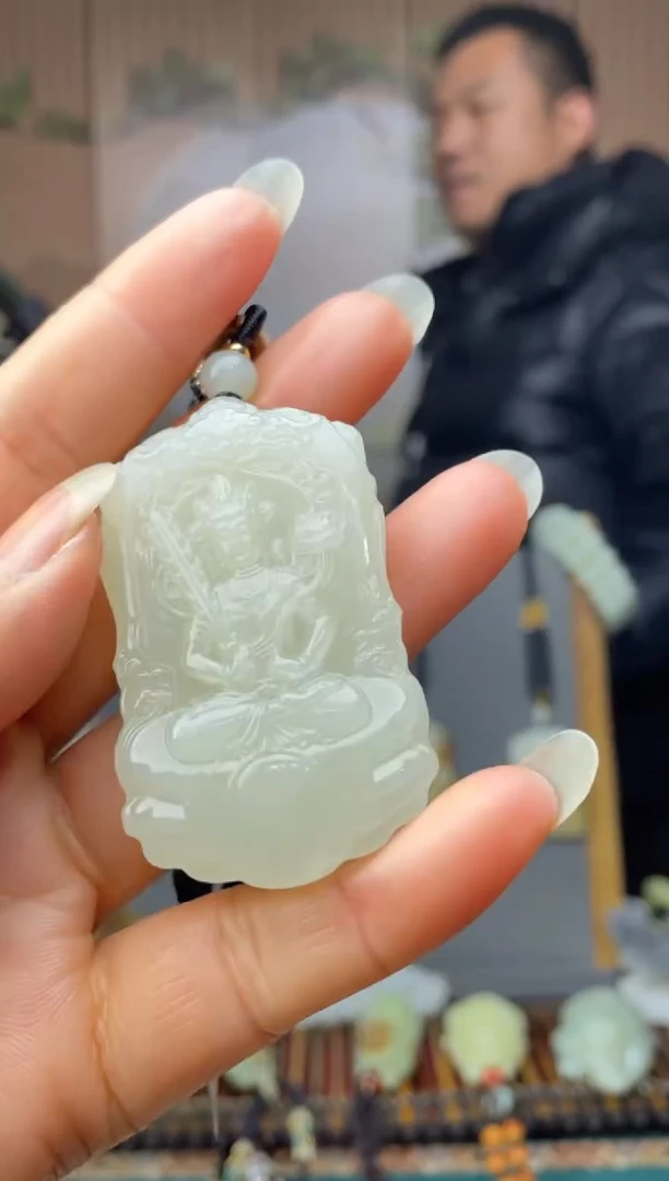 颈饰未镶嵌和田玉拍一发一