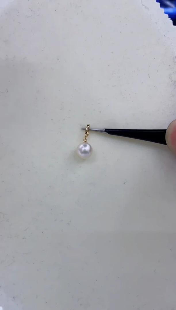 颈饰18K金镶嵌海水珍珠