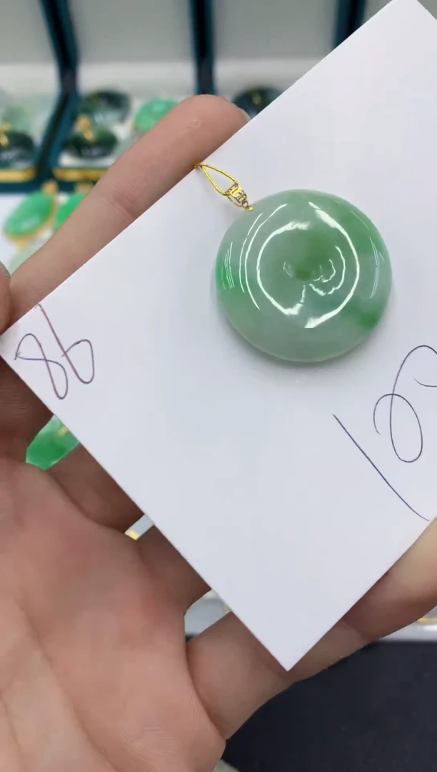 【闪购商品】翡翠颈饰18K金镶嵌翡翠