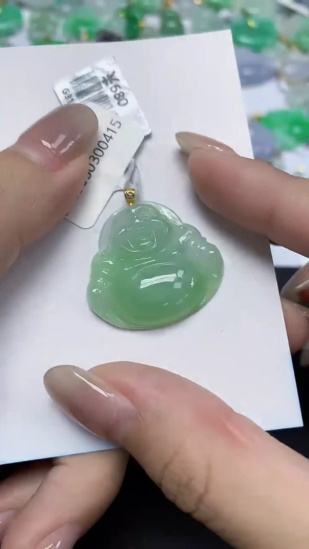 翡翠18K金镶嵌颈饰天然缅甸翡翠A货