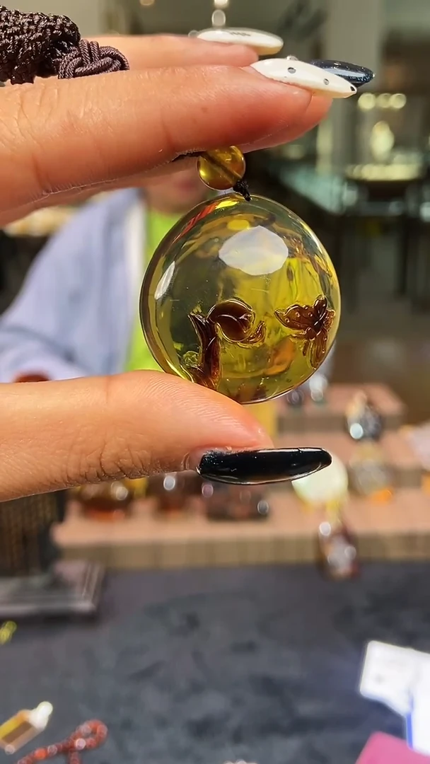 琥珀颈饰未镶嵌缅甸琥珀金兰吊坠