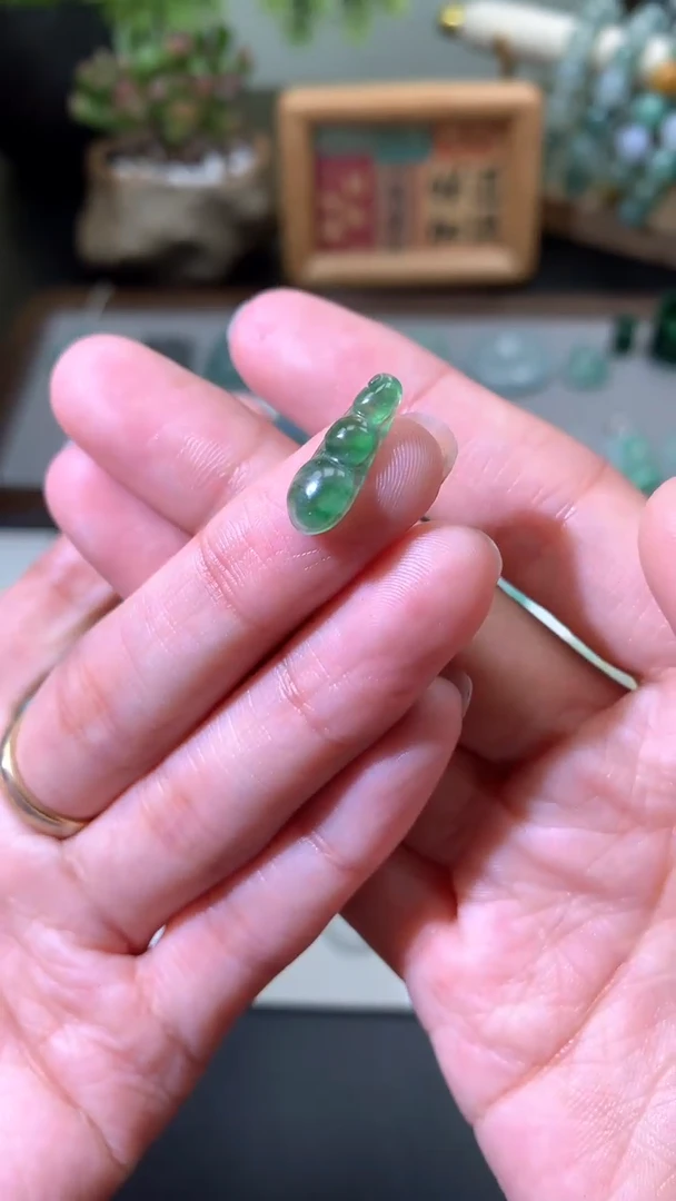 【闪购商品】翡翠裸石天然a货翡翠  吊坠qq001